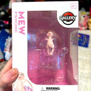Pokémon Mew Figure